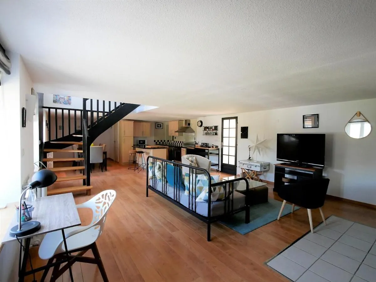 Le Cosy Duplex Centre Ville Betton 0*,  Francia